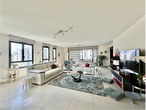 appartement à la vente -   01630  SAINT GENIS POUILLY, surface 162 m2 vente appartement - UBI443580245